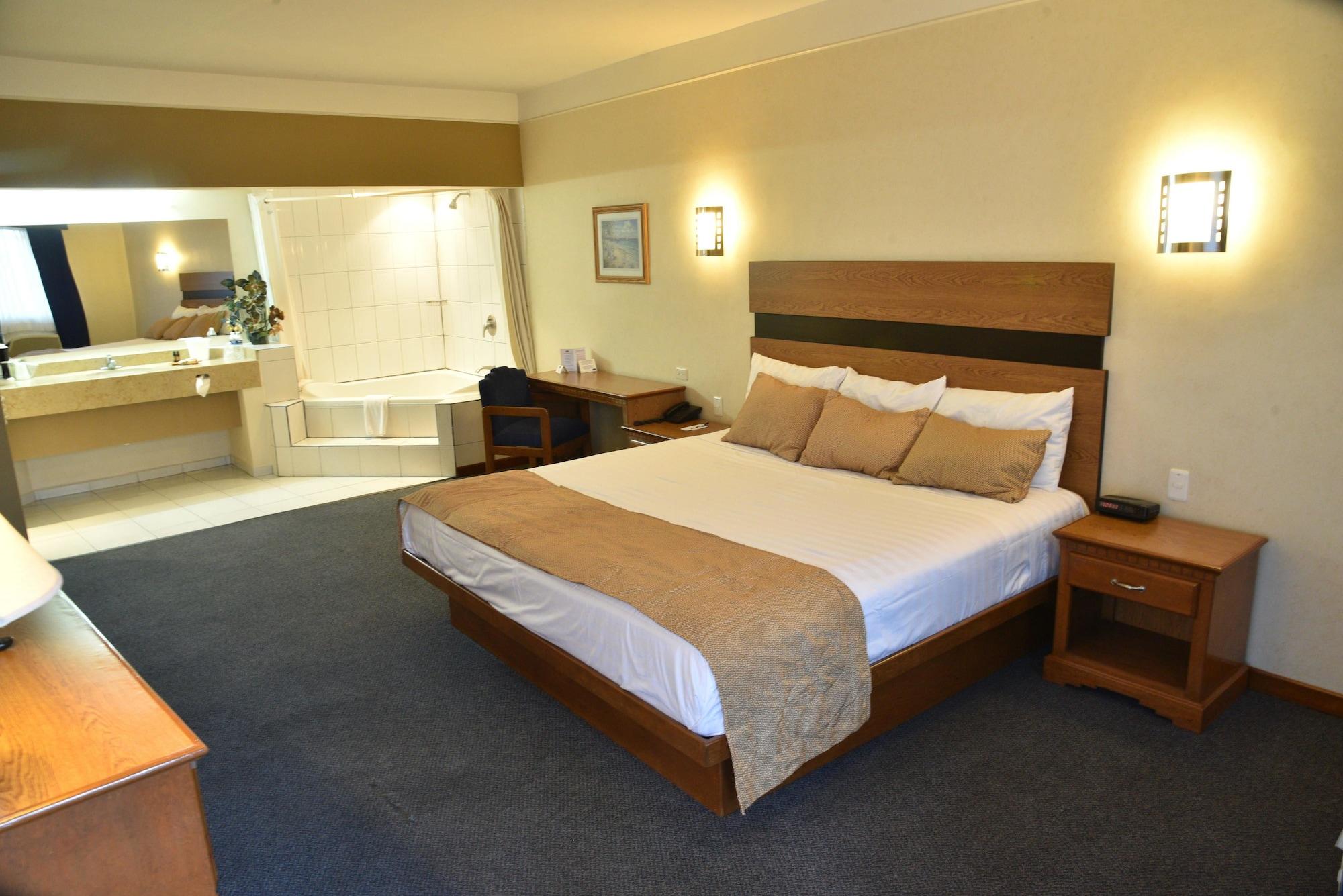 American Inn Hotel & Suites Parral Ngoại thất bức ảnh