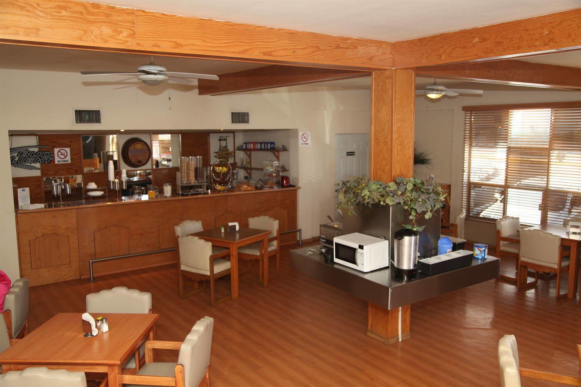 American Inn Hotel & Suites Parral Ngoại thất bức ảnh